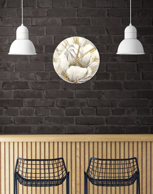 Fleurs blanches sur verre trempé avec horloge murale pivoine élégante
