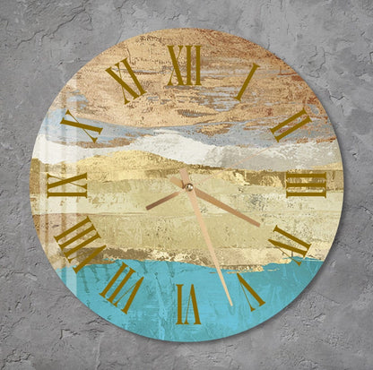 Vue abstraite dorée sur verre trempé avec horloge murale maison et bureau