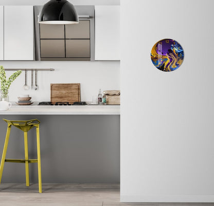 Couleurs dorées abstraites sur verre trempé avec horloge murale salon