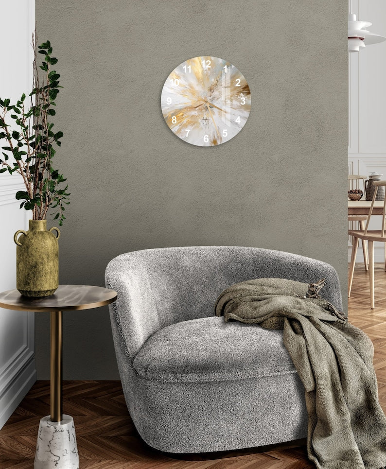 Éclaboussures d’or sur verre trempé avec horloge murale bureau dorée