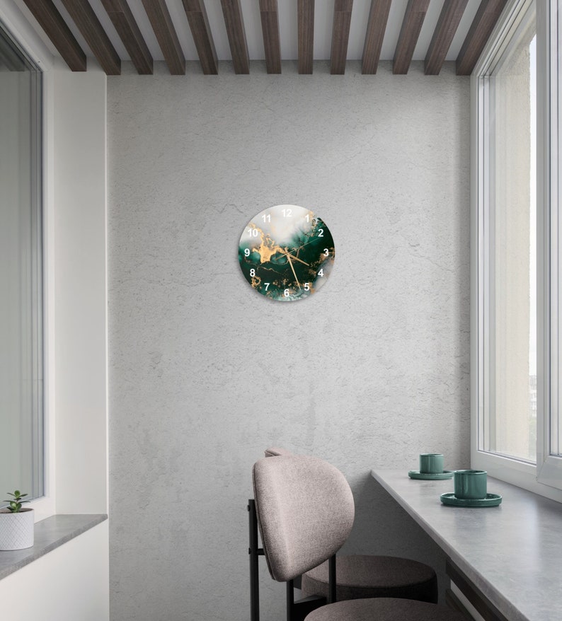 Style marbré vert doré sur verre trempé avec horloge murale contemporaine