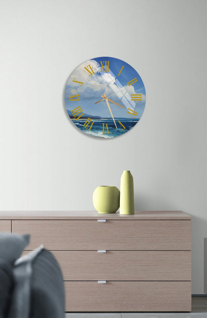 Horloge murale en verre trempé avec vue sur le ciel bleu, les nuages blancs et la mer