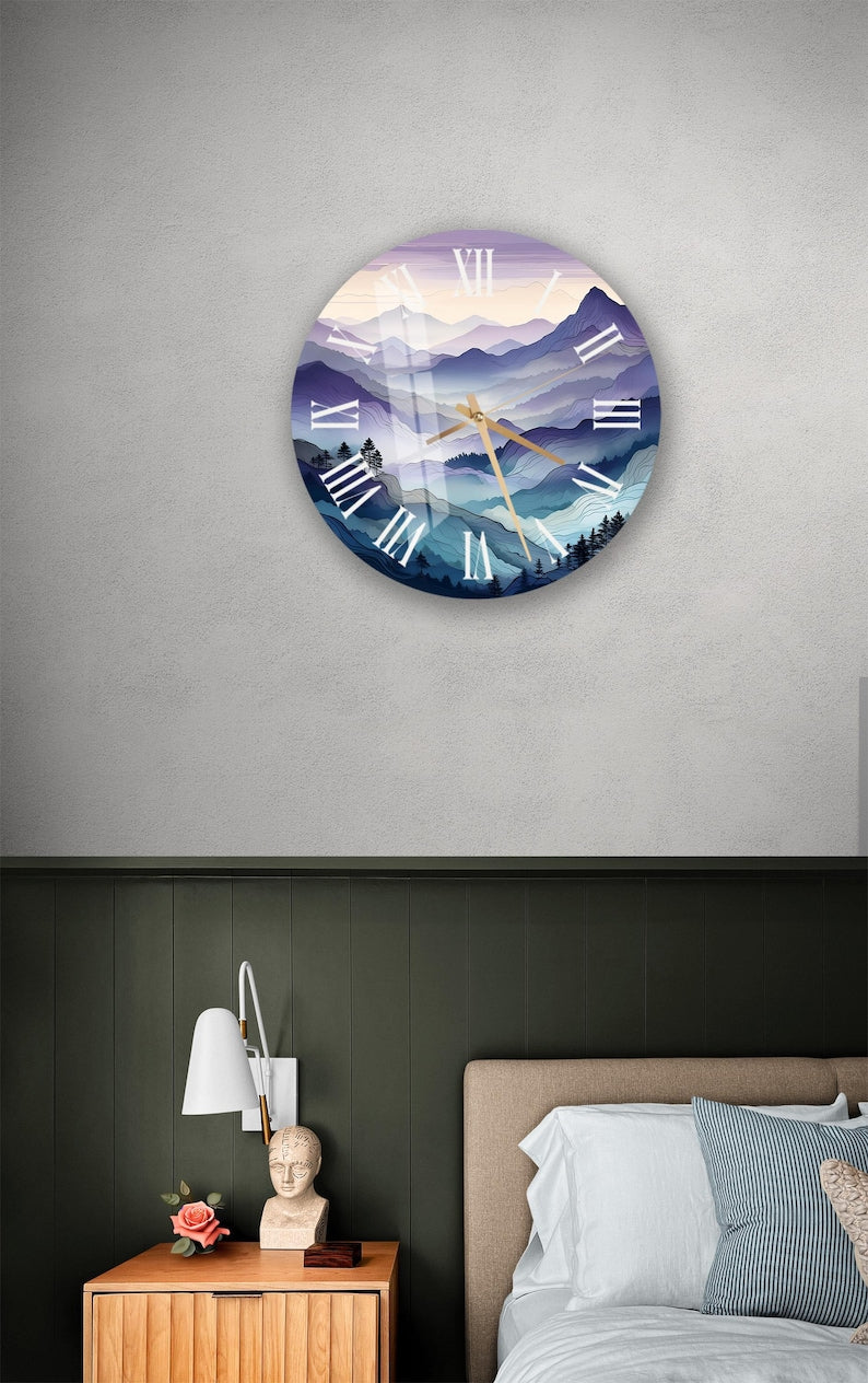 Horloge murale élégante en verre trempé avec vue sur la montagne violette