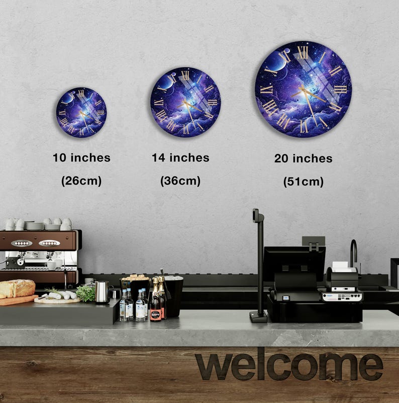 Galaxie violette dorée sur verre trempé avec horloge murale spatiale